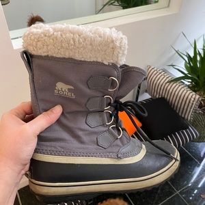 Sorel snow boots